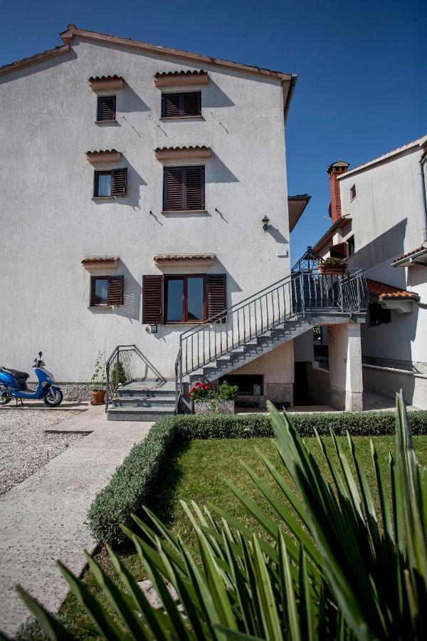 Apartmani Dragica โรวีน ภายนอก รูปภาพ