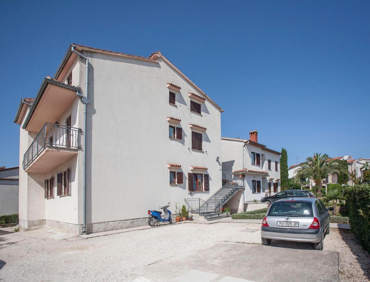 Apartmani Dragica โรวีน ภายนอก รูปภาพ