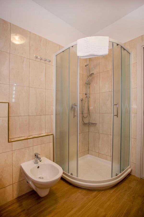 Apartmani Dragica โรวีน ภายนอก รูปภาพ