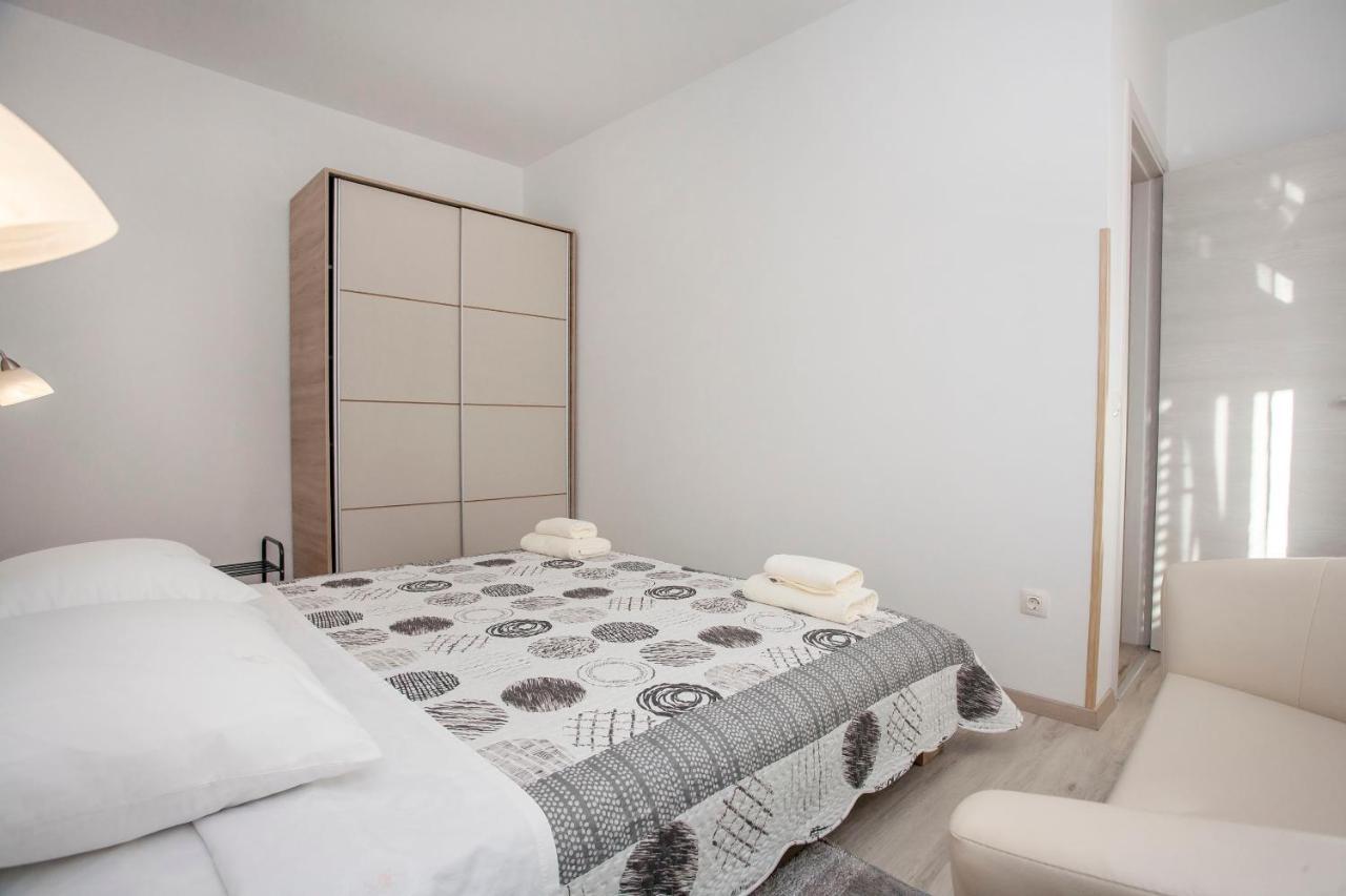 Apartmani Dragica โรวีน ภายนอก รูปภาพ