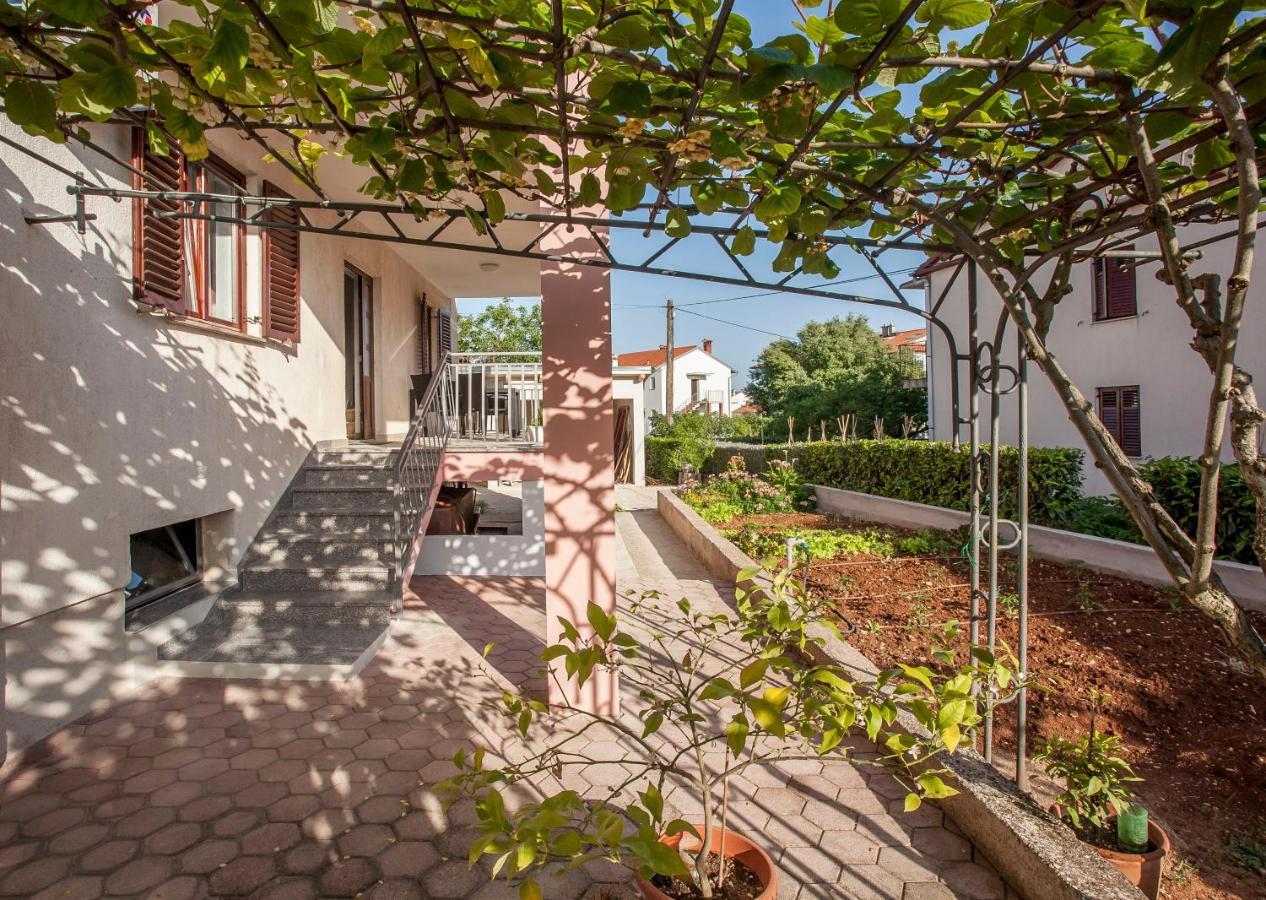 Apartmani Dragica โรวีน ภายนอก รูปภาพ